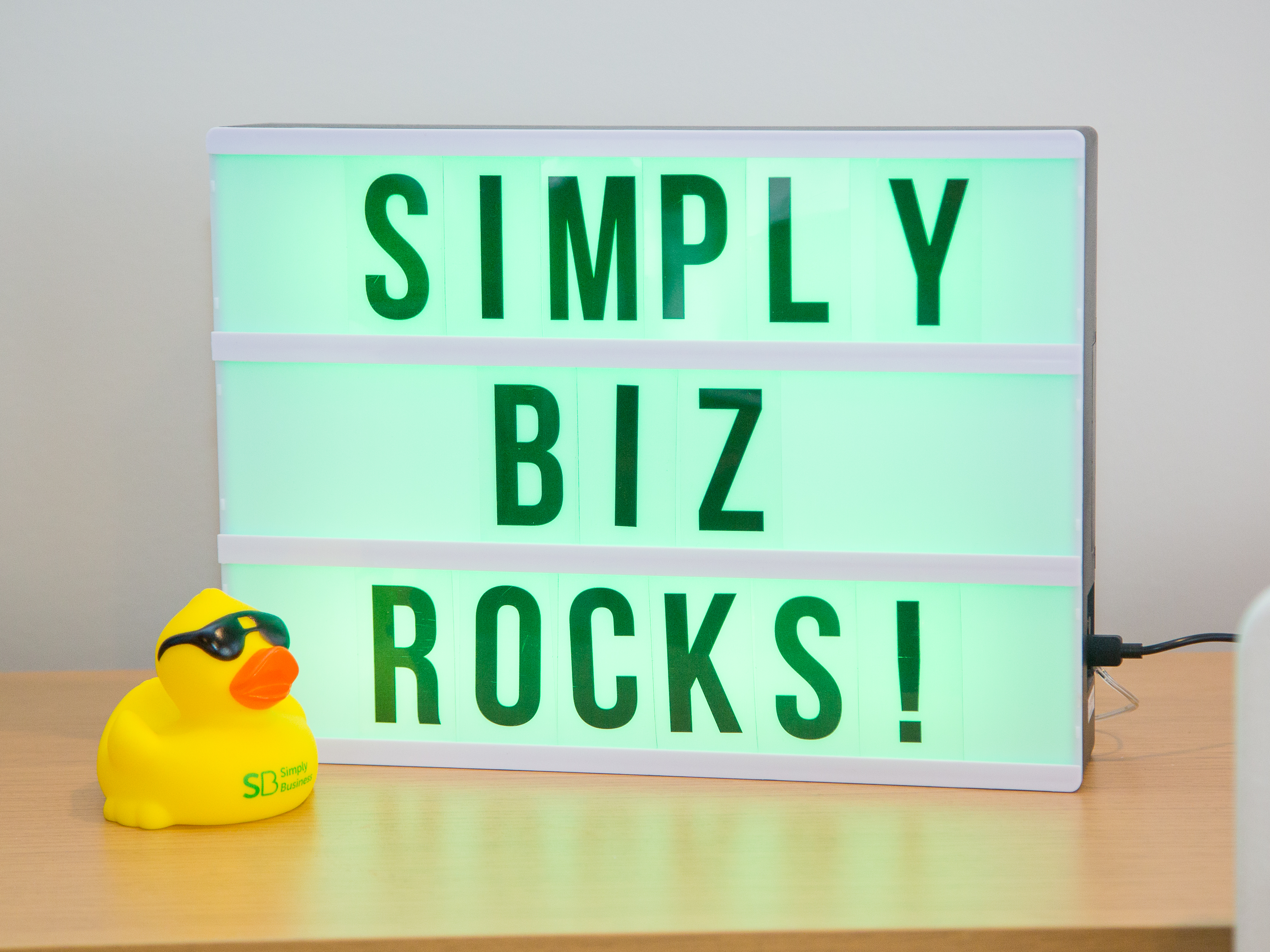 BI-BOS-Simply Business-Sign